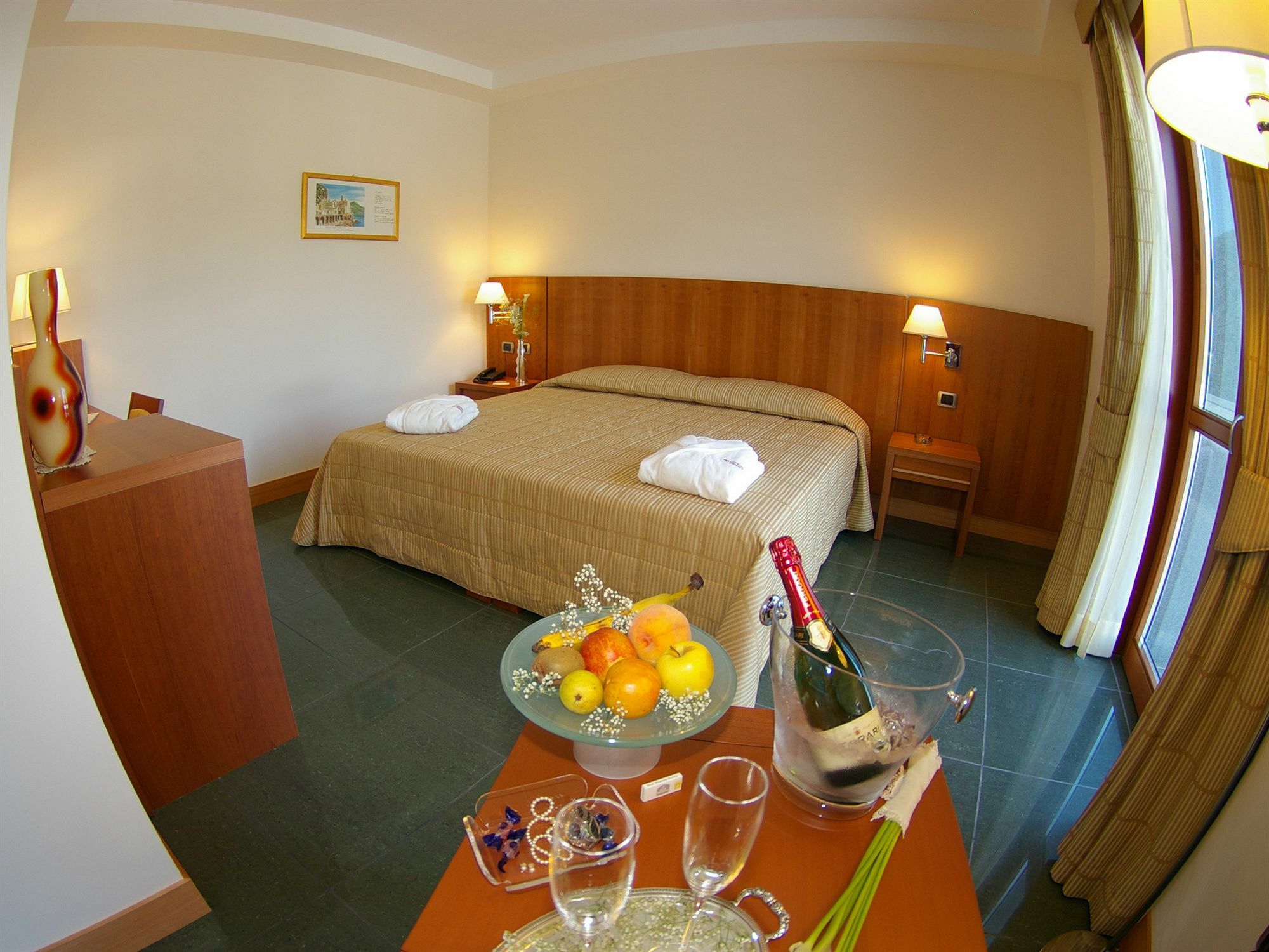 Hotel Dei Principati Baronissi Ngoại thất bức ảnh