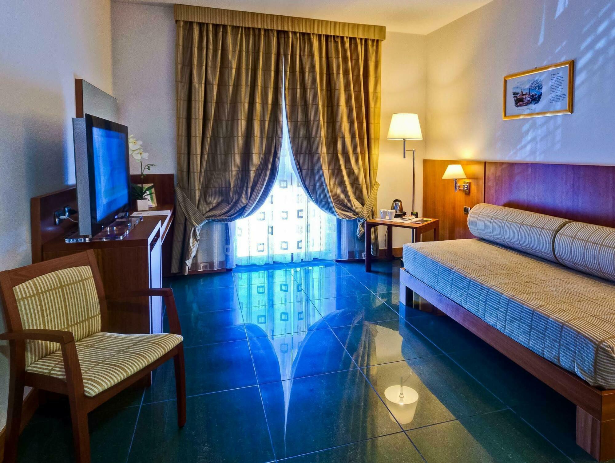Hotel Dei Principati Baronissi Ngoại thất bức ảnh